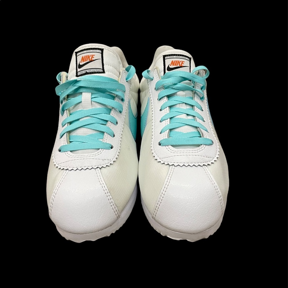 Nike Classic Cortez White/Light Aqua-Clay 905614-104 Women's Size 9